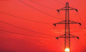 全國“兩會”熱議特高壓促清潔發展