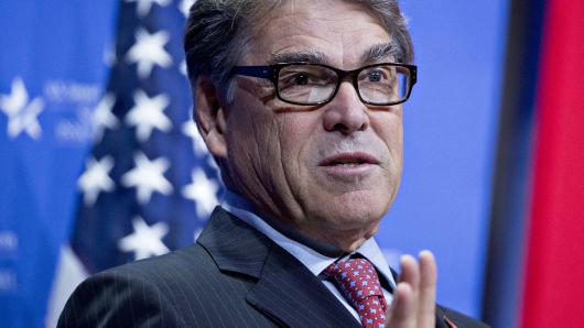 能源部門里克佩里說，對化石燃料的“頑固反對”可能使數十億人陷入貧困