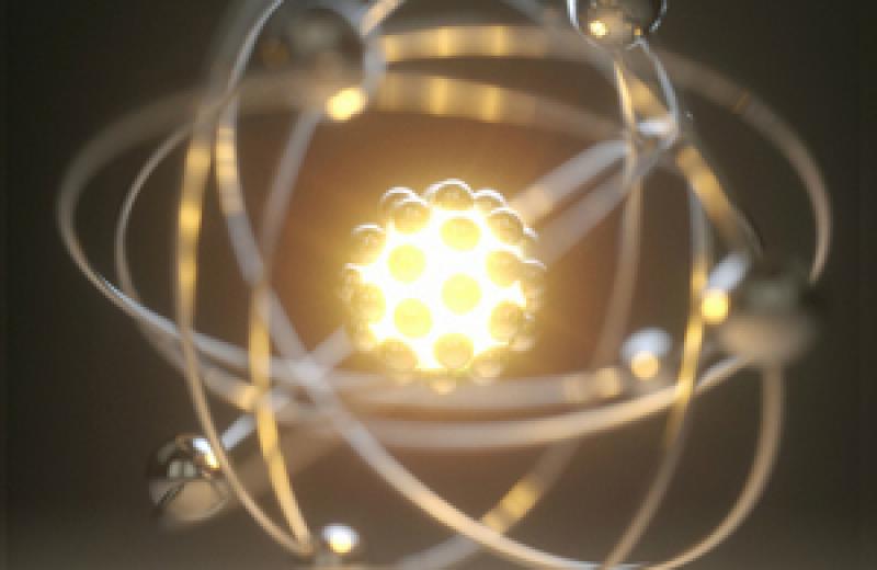 英國(guó)商業(yè)和能源部長(zhǎng)Greg Clark宣布與核部門達(dá)成部門協(xié)議，以確保民用核能未來并降低客戶的能源成本