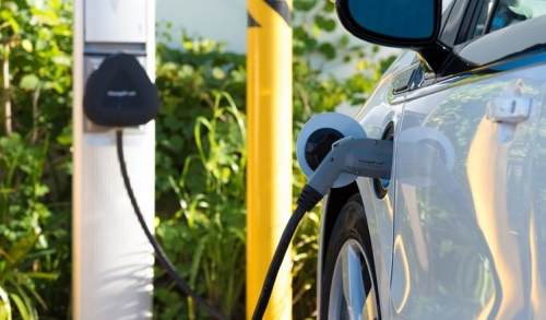 在立陶宛，將建造57個帶電動車充電器的停車場