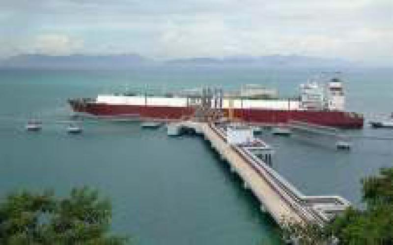 第一臺(tái)Moss型液化天然氣運(yùn)輸船抵達(dá)中海油的粵東碼頭