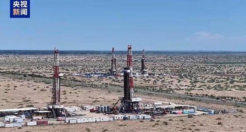 首破5000噸！新疆吉木薩爾頁(yè)巖油日產(chǎn)量創(chuàng)新高