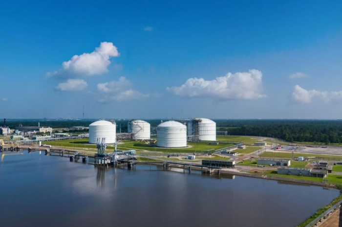 美國(guó)能源傳輸公司暫停路易斯安那州液化天然氣出口項(xiàng)目開(kāi)發(fā)