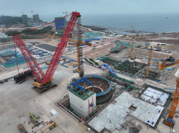 白龍核電1號機組CA20模塊吊裝順利就位