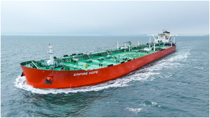 “巨無霸”上線！我國自研新一代超大型油船交付