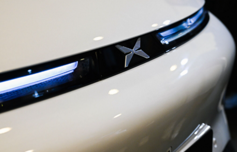 小鵬汽車：公司中文名稱將變更為小鵬集團