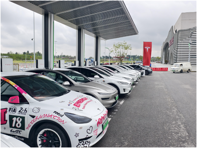 特斯拉國內最大高速超充項目啟用